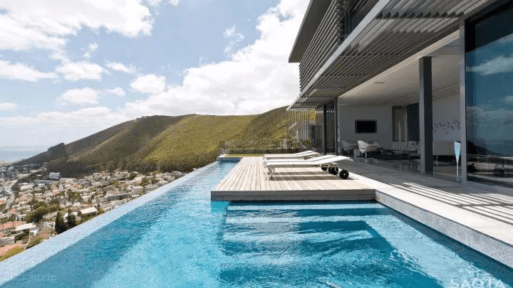 游麻豆三级高潮性爱片室外