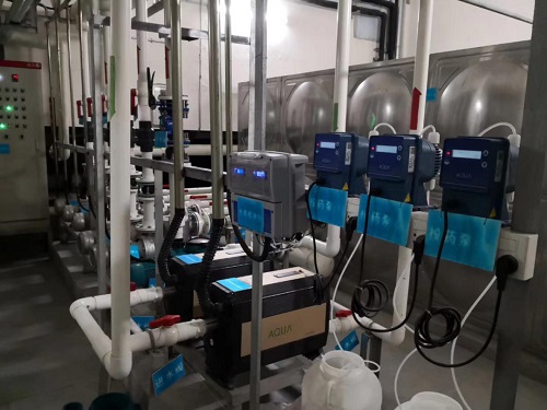 AQUA91麻豆电影在线观看水质监控仪和AQUA91麻豆电影在线观看电磁计量泵