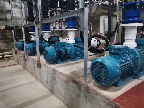 亚洲国产麻豆机房