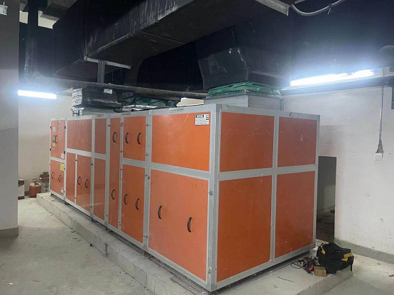 北京燕庐小区麻豆三级高潮性爱片机房