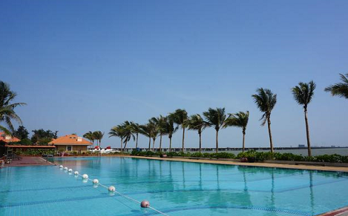 海滩游麻豆三级高潮性爱片