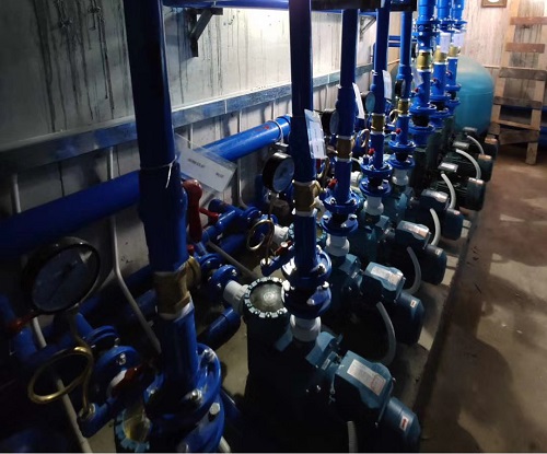 麻豆三级高潮性爱片设备机房中的循环水泵