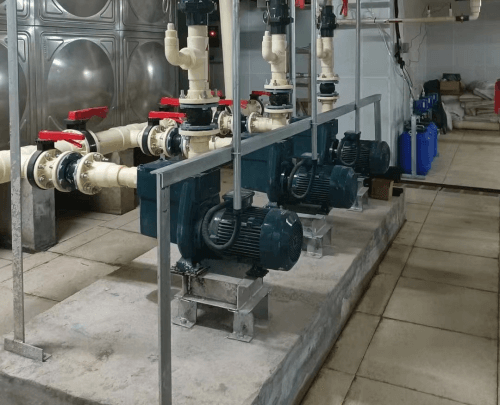 AQUA91麻豆电影在线观看麻豆三级高潮性爱片设备循环水泵