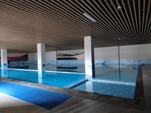 小区恒温麻豆三级高潮性爱片