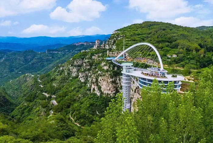 山东淄博悬崖麻豆三级高潮性爱片