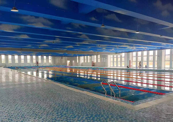 学校麻豆三级高潮性爱片设备